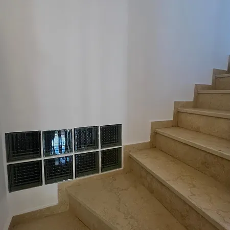 Bella Villa